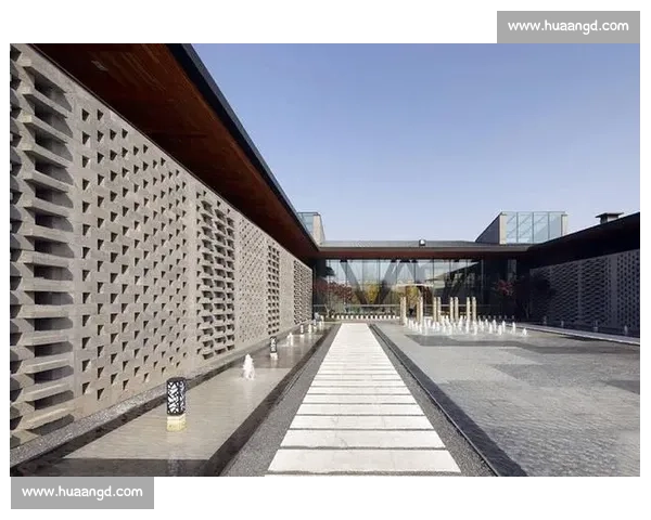 新中式海报：传统撞现代，审美惊艳出圈